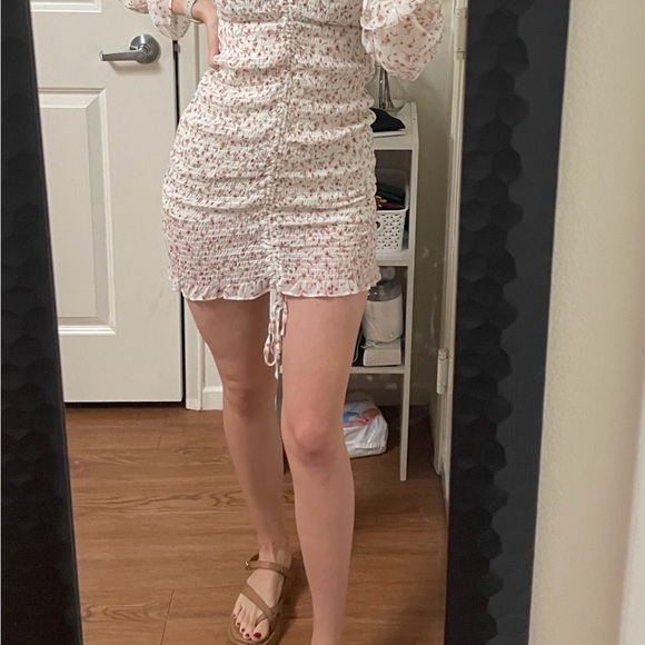 Romantic floral blAshe bodycon dress - Picture 2 of 5